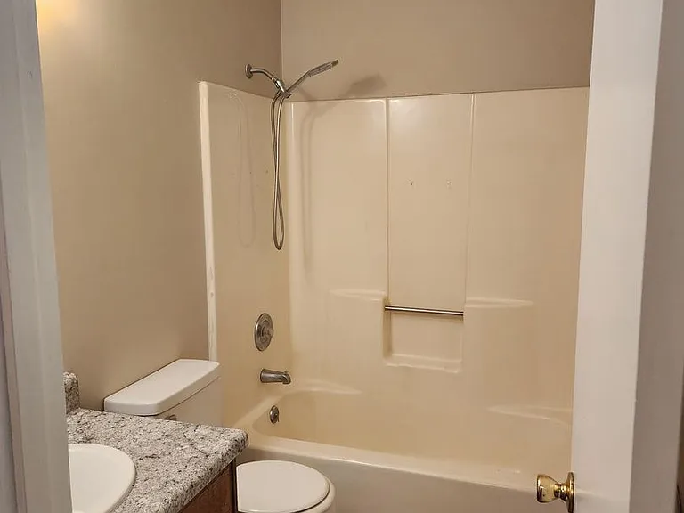 116 Tabitha Ct — Photo 6
