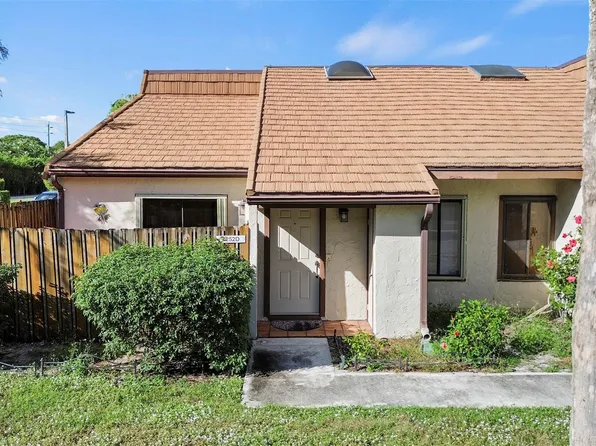 4252 Palm Bay Circle #D, West Palm Beach, FL 33406