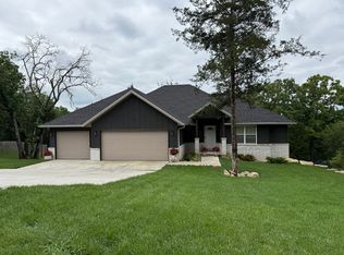 365 Timberlake Rd, Branson, MO 65616