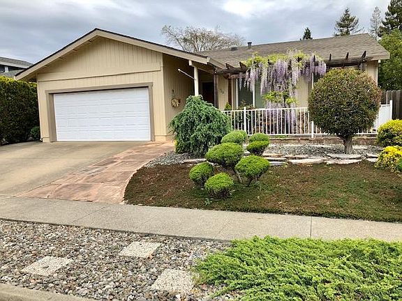 2nd image of 728 Joseph Ct