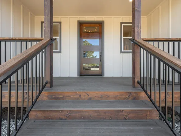 2829 Camino Heights Dr, Camino, CA 95709