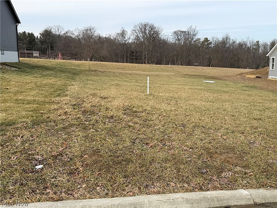 2nd image of 356 Cardinal Dr