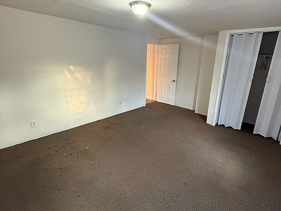 4th image of 87 Paige St #1