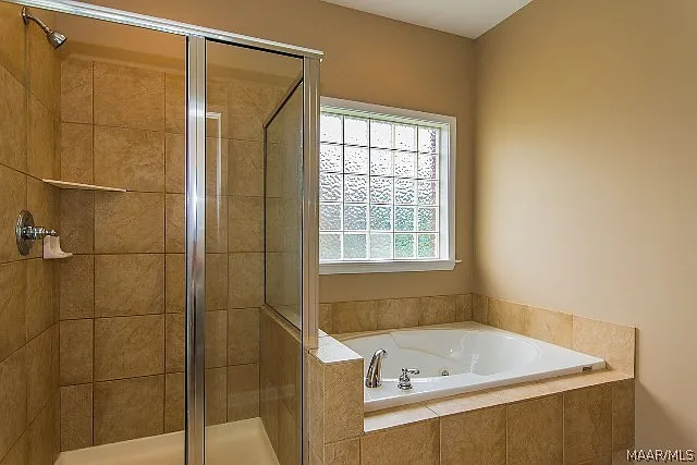 9500 Helmsley Cir — Photo 25