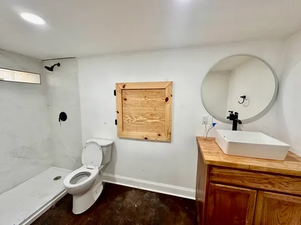 621 N Parker Ave #Basement, Indianapolis, IN 46201