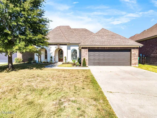 105 Glenbrook Dr, Broussard, LA 70518