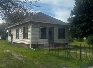 101 NW 7th St, Pocahontas, IA 50574