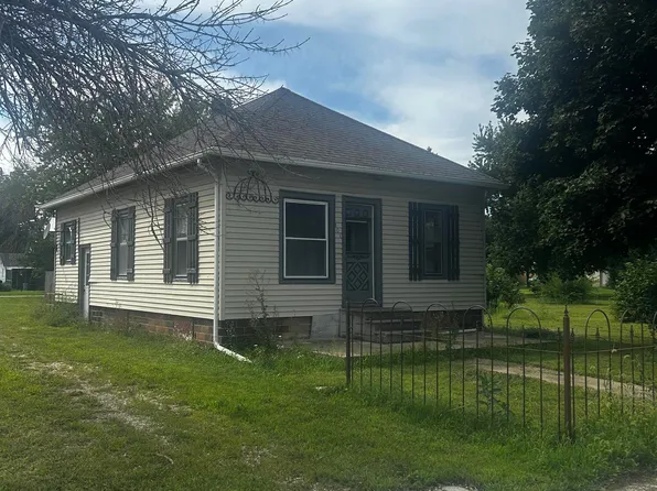 101 NW 7th St, Pocahontas, IA 50574