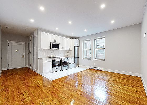 2nd image of 210 W 107th St #1Q