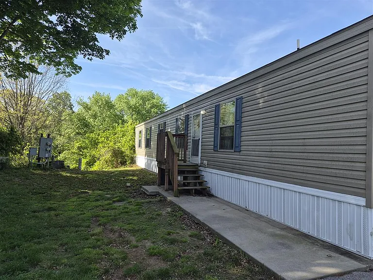 81 Trailer 30 Park — Photo 2