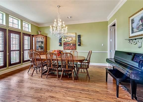 4th image of 1914 White Oak Clearing