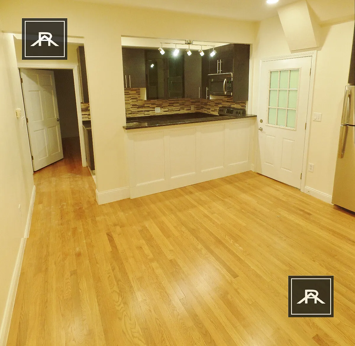Building Photo - 1803 Beacon St #4