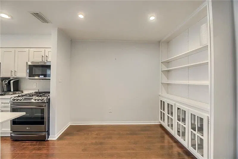 1 bed, 1.0 bath, 761 sqft, $2,050 — Photo 4