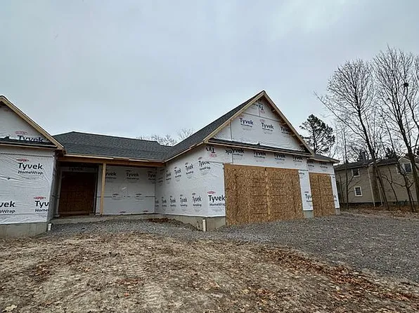 5021 Kraus Rd, Clarence, NY 14031