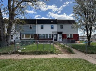 5802 Fleetwing Dr, Levittown, PA 19057