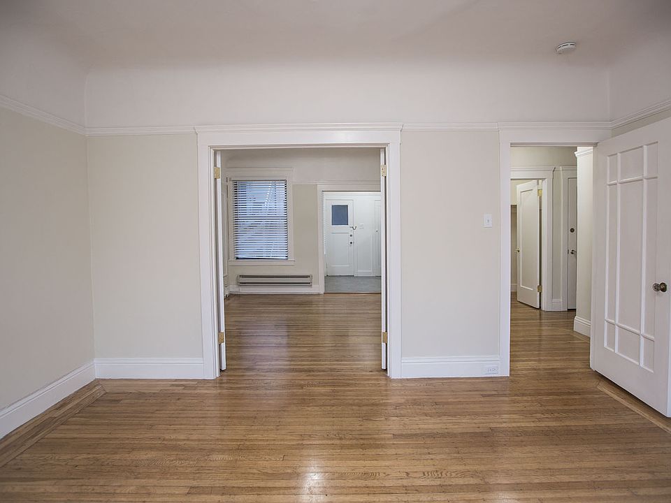 1st image of 390 29th Ave #4