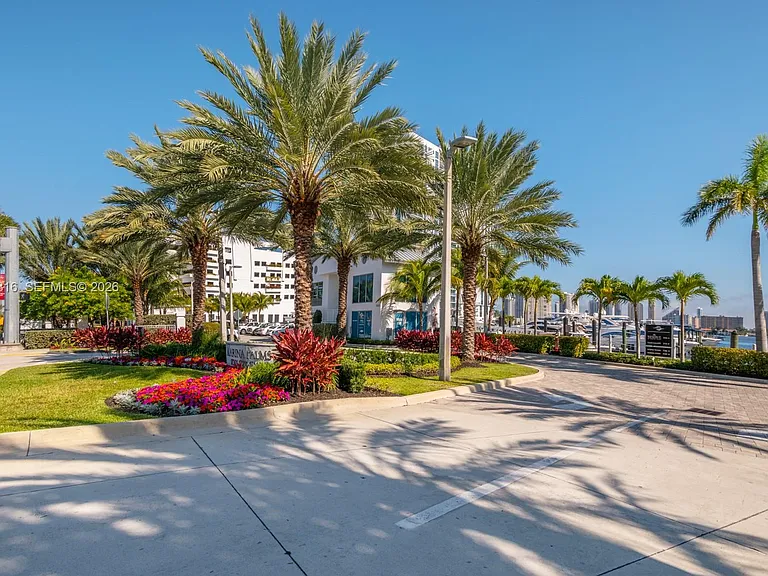 17301 Biscayne Blvd #1609 — Photo 2