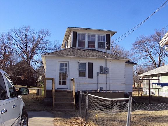 3rd image of 829 S National Ave