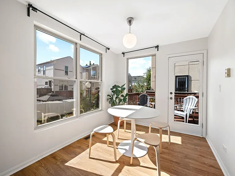 3427 W Polk St — Photo 9