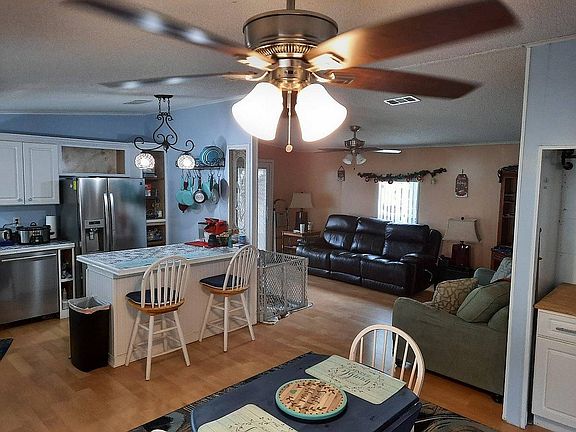 4th image of 1000 Walker St Lot 30