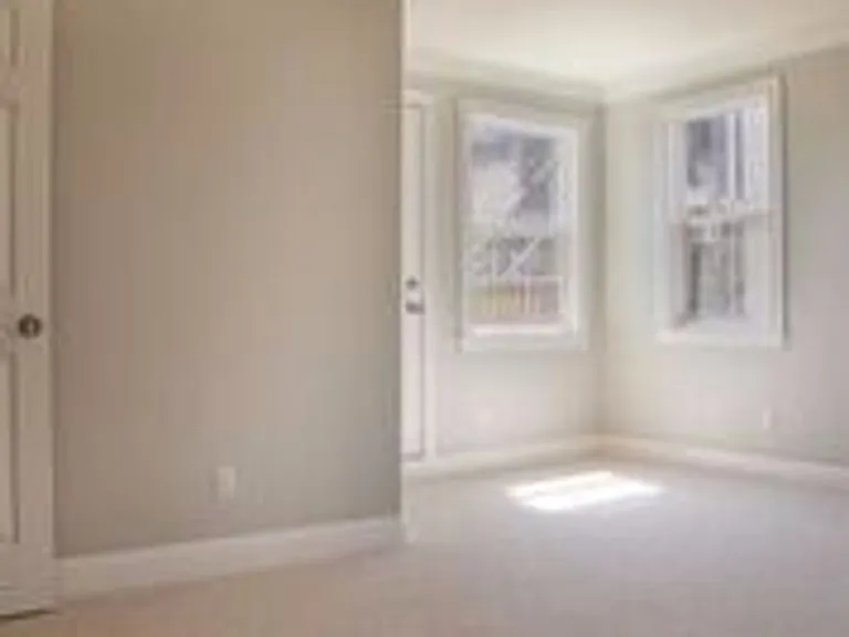 RC - 244-246 6th Ave — Photo 22
