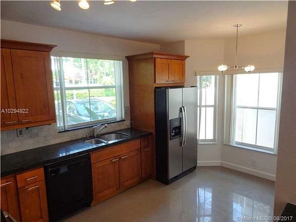 5th image of 1775 Weeping Willow Way