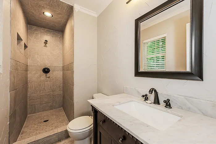 224 NE Michael Dr — Photo 14