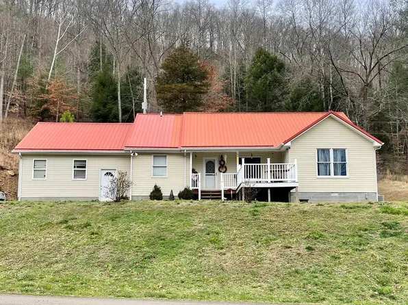 38 Walter Holliday Dr, Hazard, KY 41701