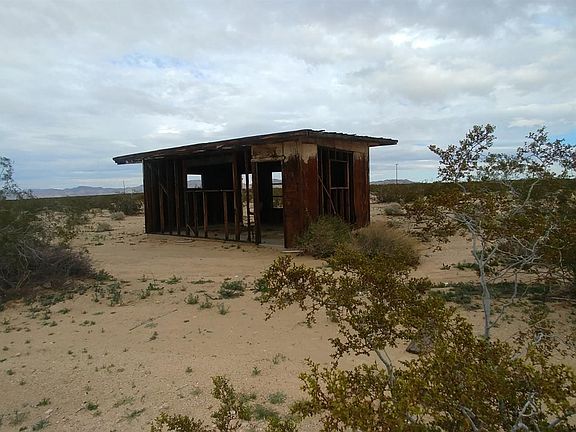 5th image of 69586 Daisy Ln