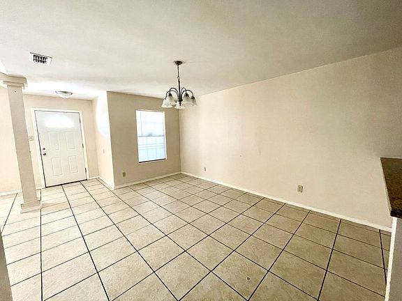 4th image of 231 Malaga Dr