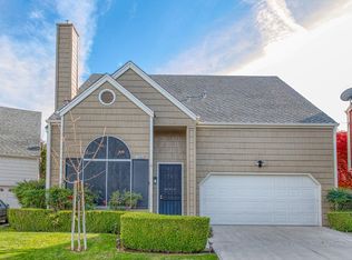 1090 E Monticello Cir, Fresno, CA 93720