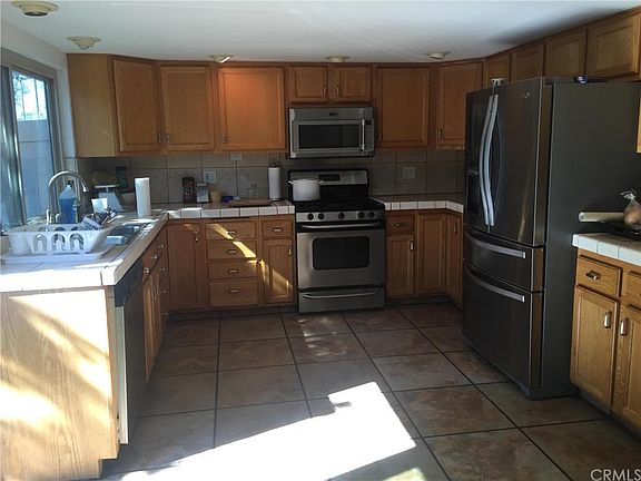 2nd image of 1020 N La Breda St