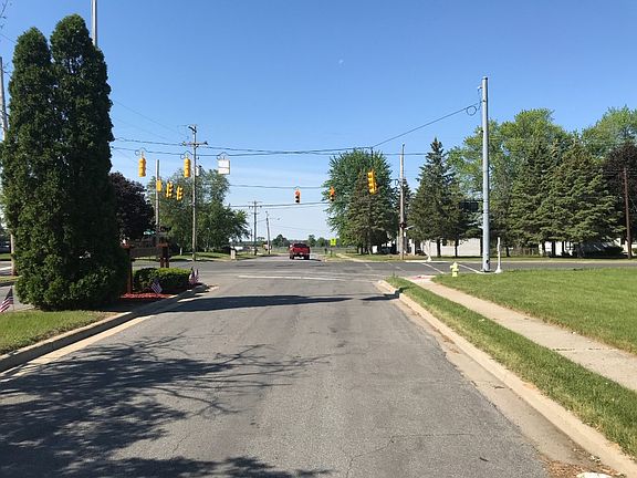 5th image of 3605 Southfield Dr