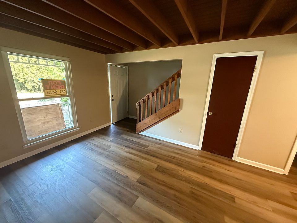 1st image of 1713 Small St #B