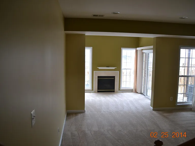 21958 Windy Oaks Sq — Photo 18