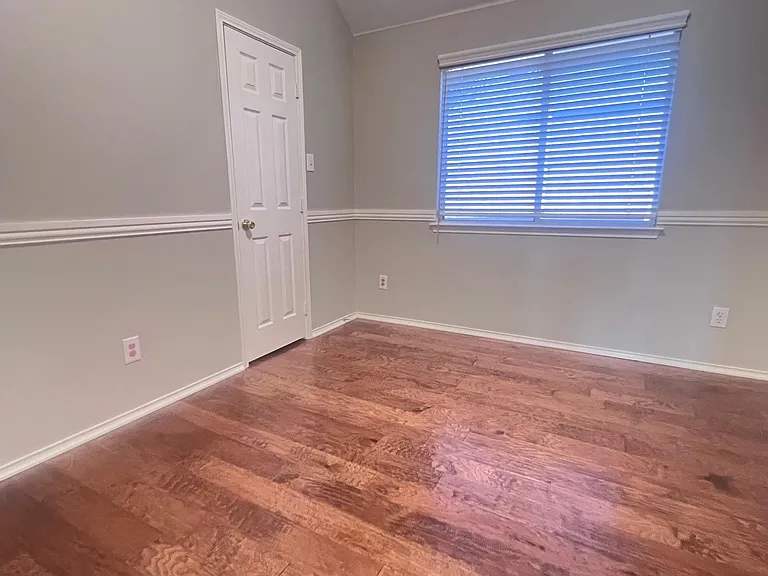 10718 Brandenberg Dr — Photo 18
