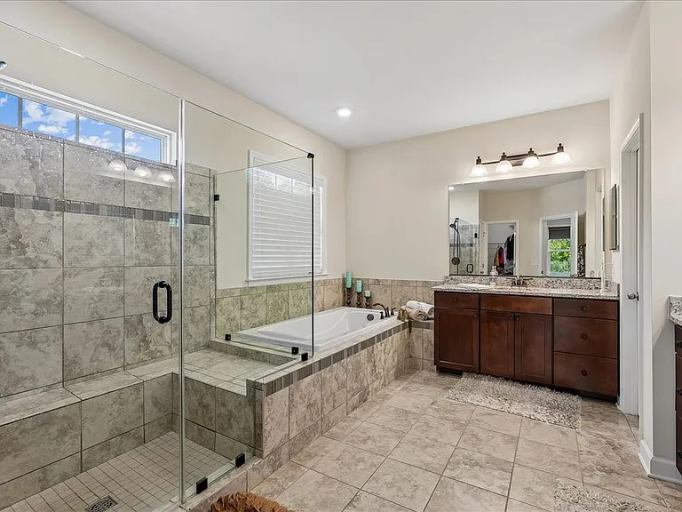 23847 Grayhaven Pl — Photo 23