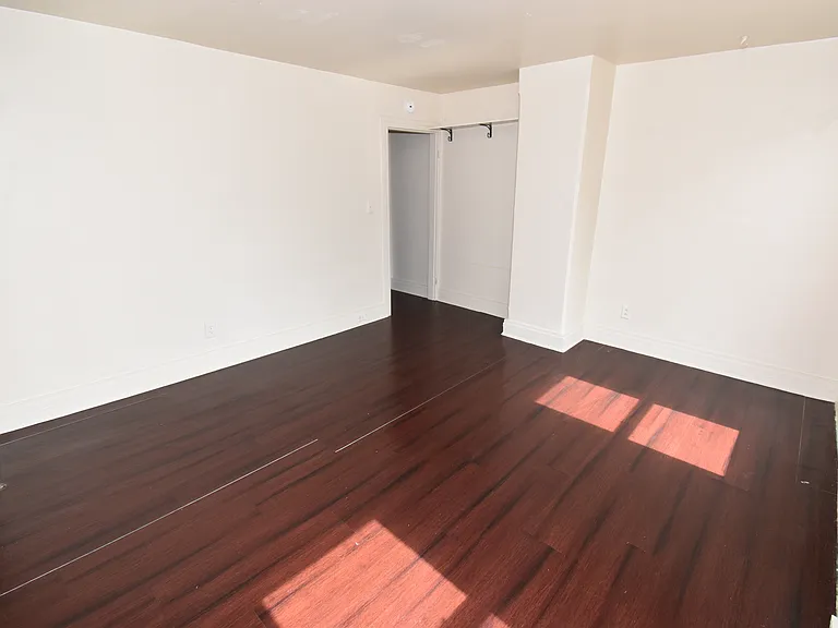 186 W Main St #B — Photo 8