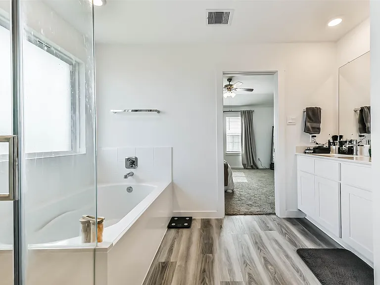 2621 Mackinac Bay Dr — Photo 23