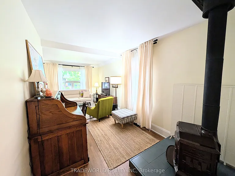 7 Costain Ave — Photo 8