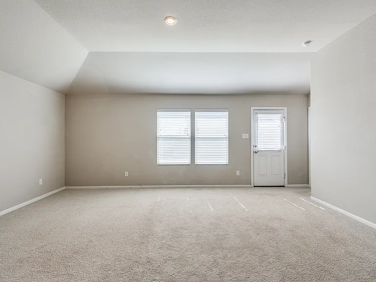 6020 Halton Dr — Photo 13