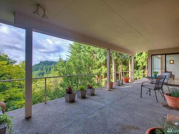 5th image of 11011 Moller Dr NW