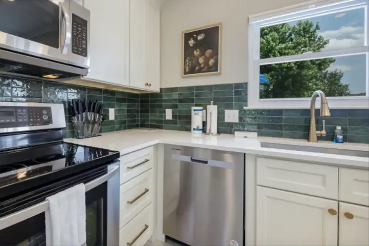 216 Elm Ln — Photo 13