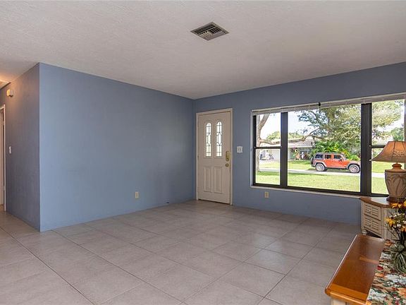 5th image of 2768 55th St N