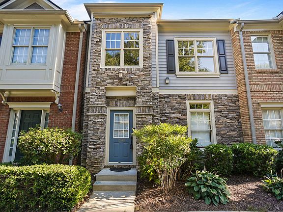 2nd image of 1243 Harris Commons Pl