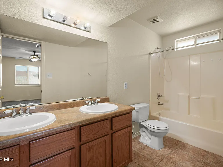 4089 Tierra Bronce Dr — Photo 38