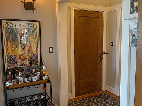 2nd image of 1206 W Waveland Ave #1W