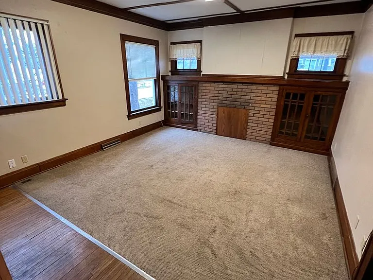 2521 Iowa St — Photo 21