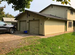 953 Cloverleaf Loop, Springfield, OR 97477