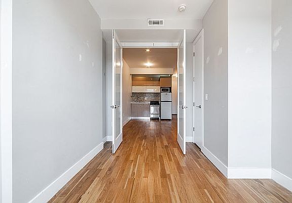 3rd image of 35 Rogers Ave #3G